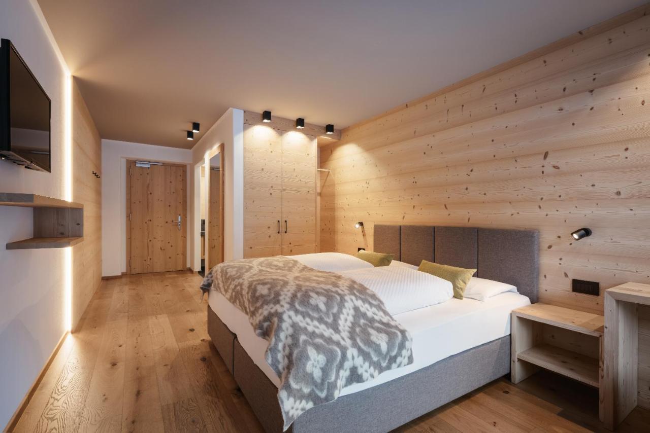 Berghotel Sanvi San Martino in Badia Exteriör bild