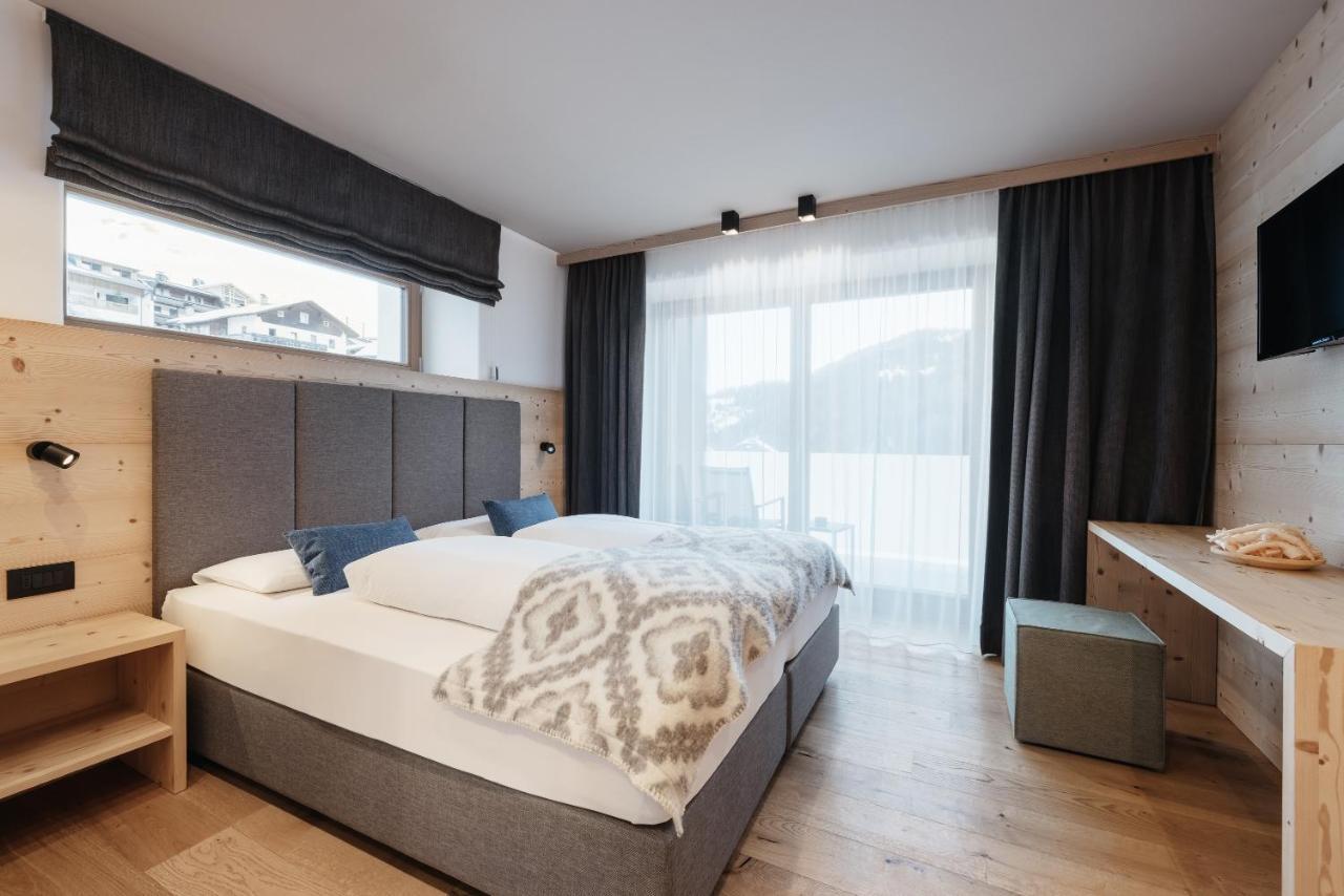 Berghotel Sanvi San Martino in Badia Exteriör bild