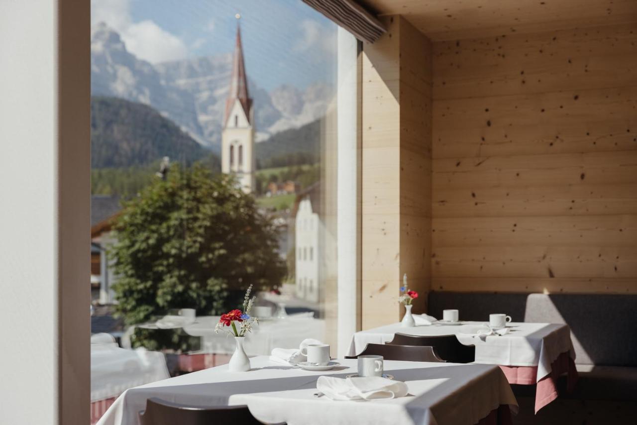 Berghotel Sanvi San Martino in Badia Exteriör bild