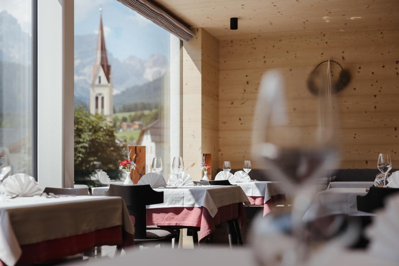 Berghotel Sanvi San Martino in Badia Exteriör bild