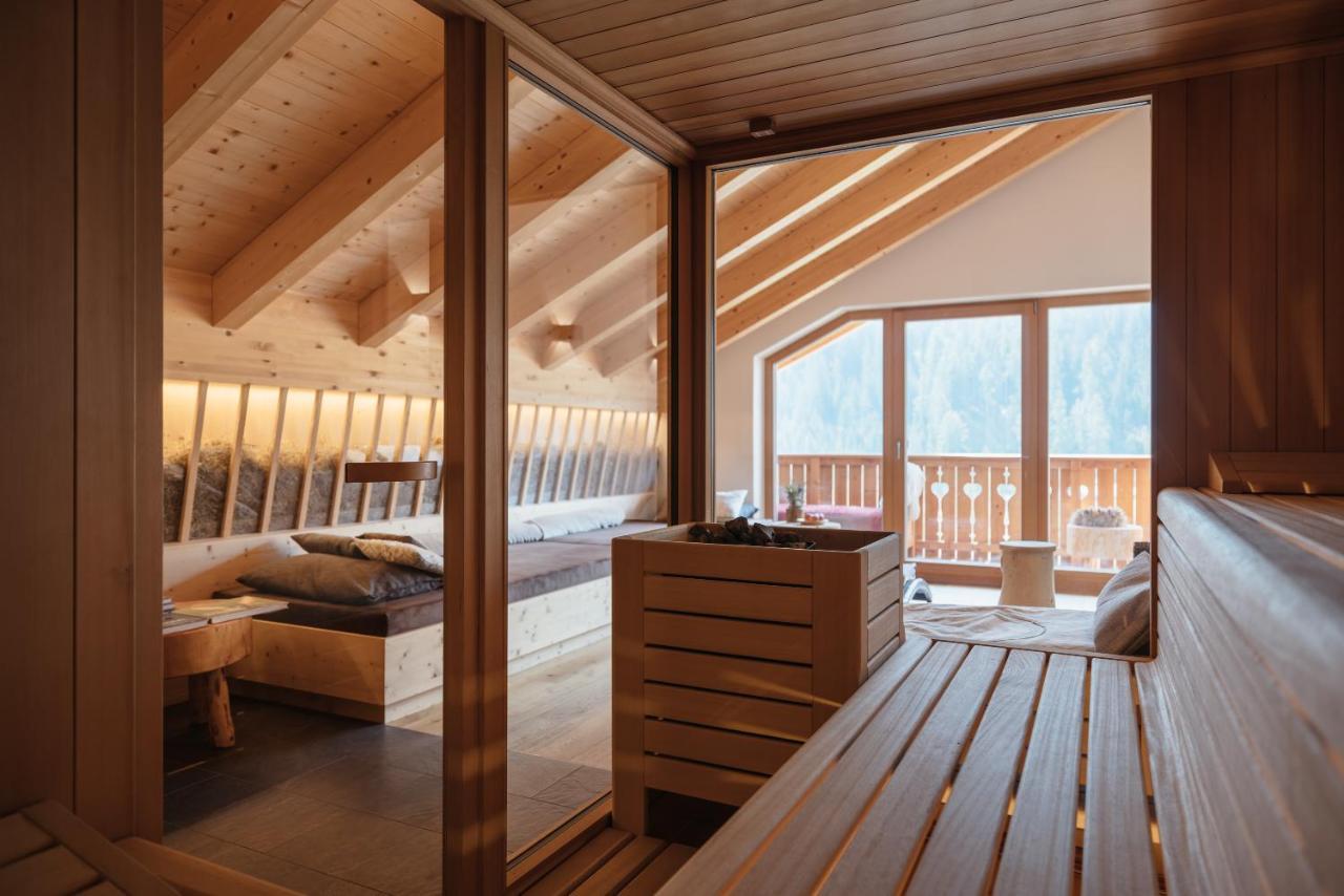 Berghotel Sanvi San Martino in Badia Exteriör bild