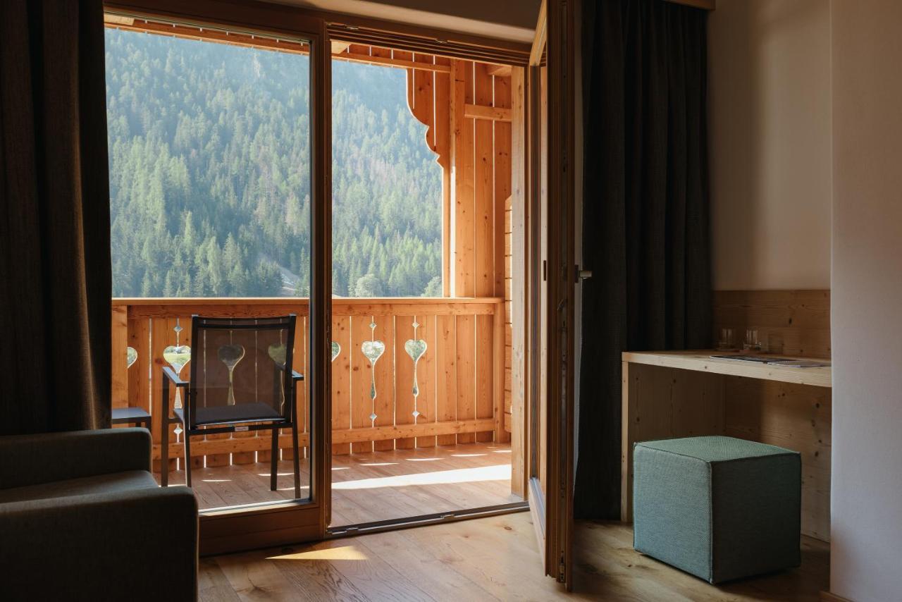 Berghotel Sanvi San Martino in Badia Exteriör bild