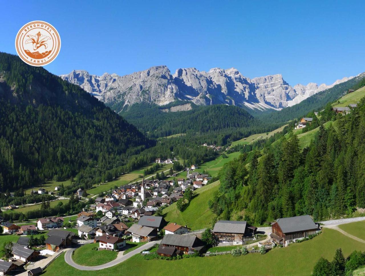 Berghotel Sanvi San Martino in Badia Exteriör bild