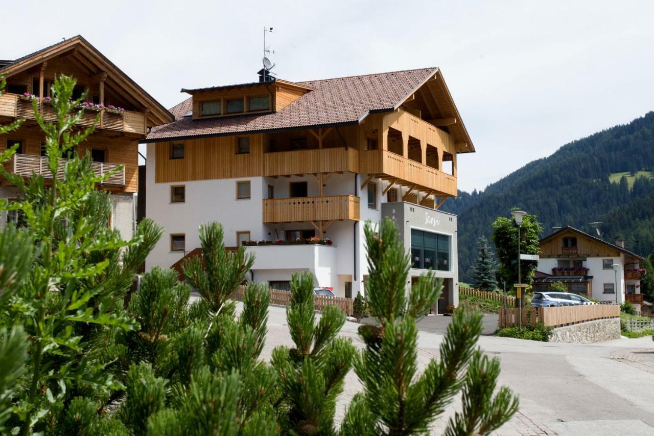 Berghotel Sanvi San Martino in Badia Exteriör bild